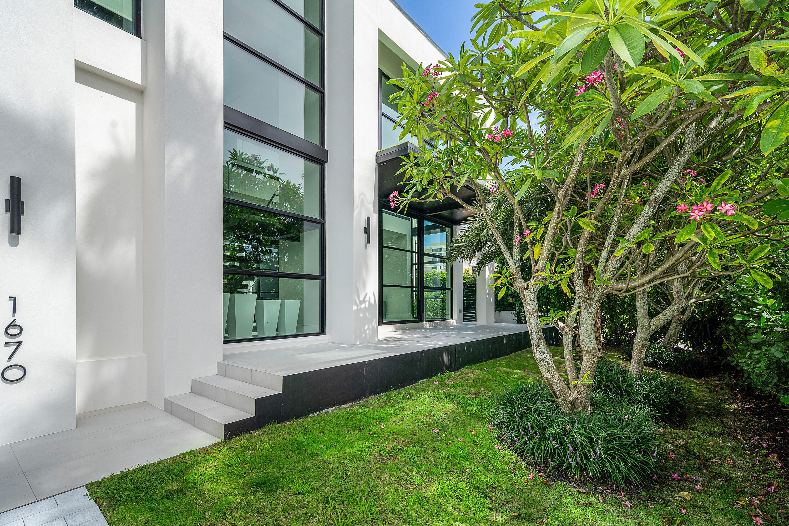 1670 E Terra Mar Drive, Lauderdale-By-The-Sea
