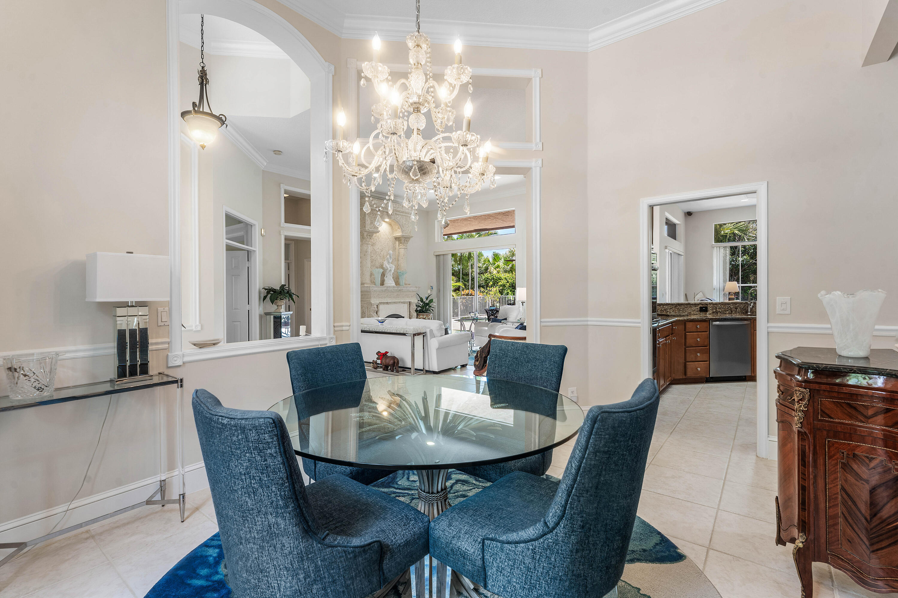 911 Forest Glen Lane