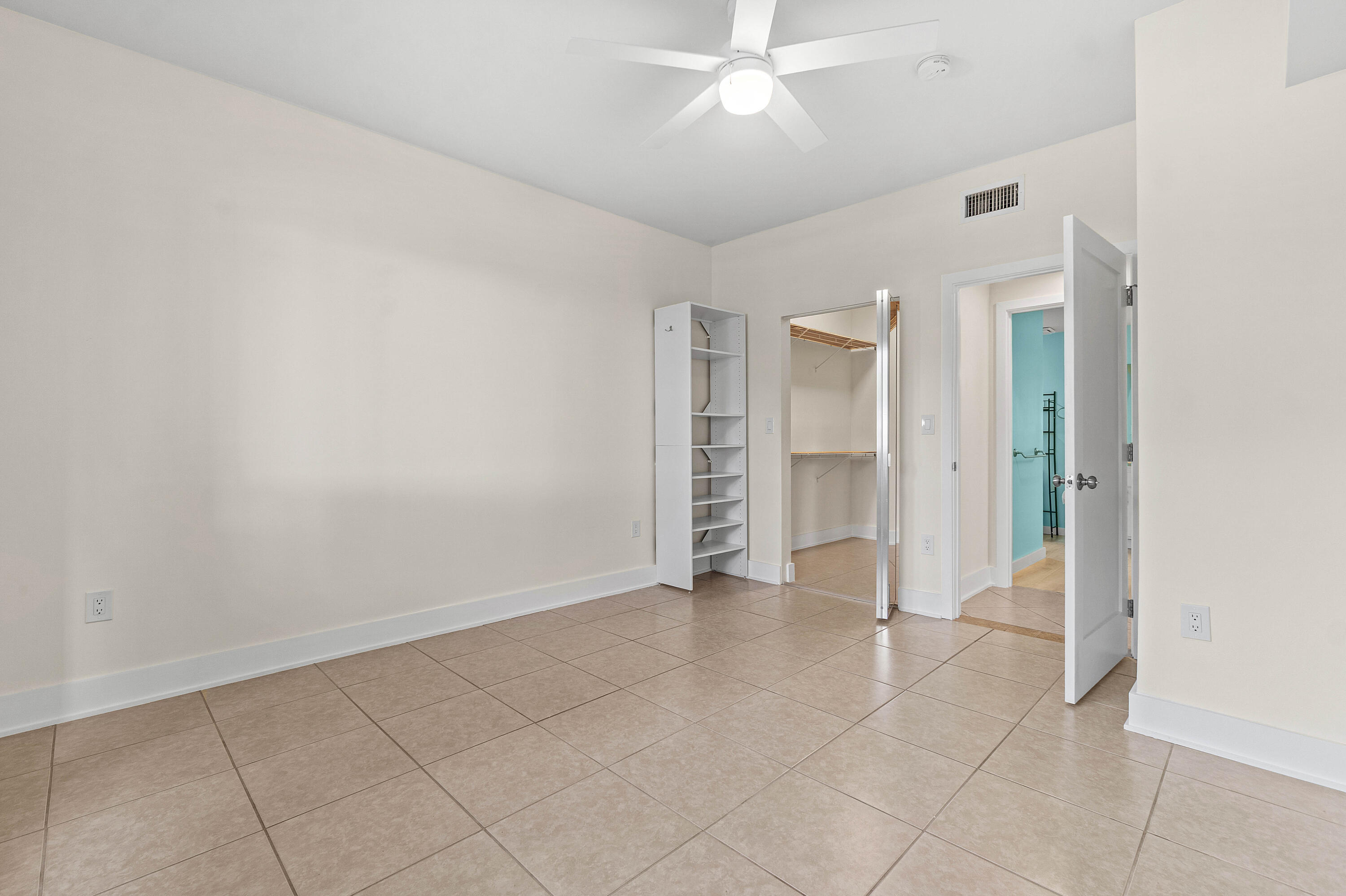 1000 Scotia Drive 102