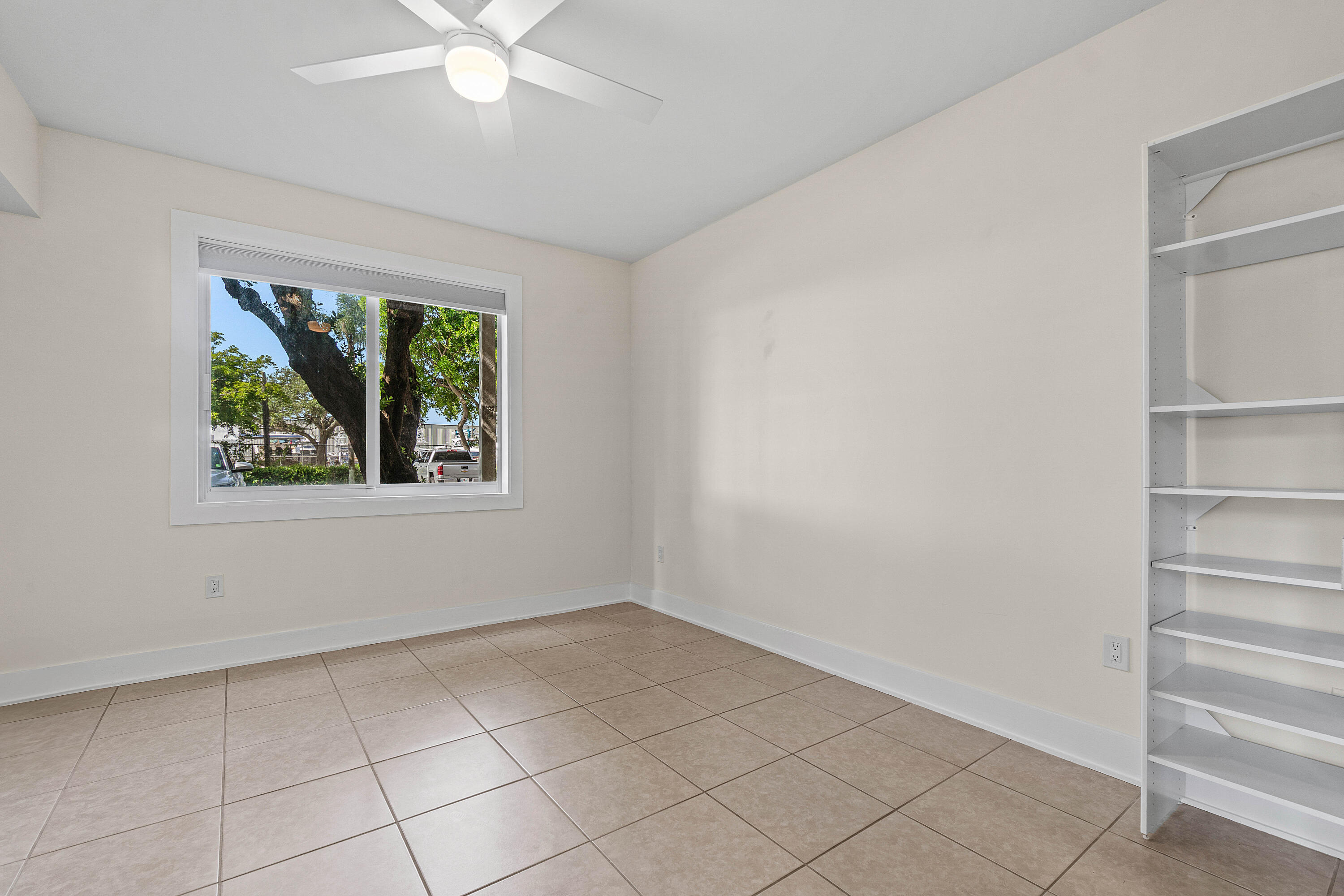 1000 Scotia Drive 102
