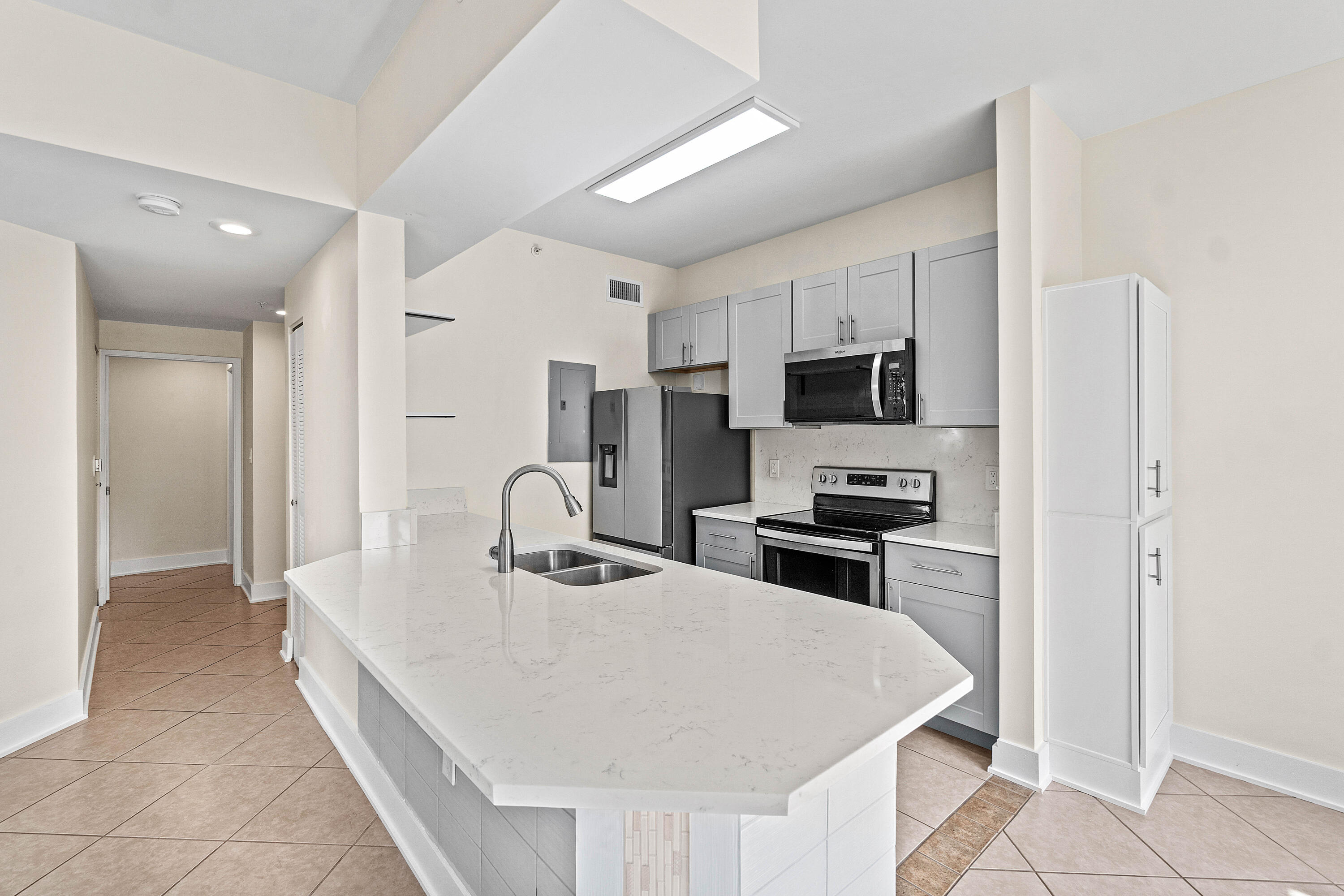 1000 Scotia Drive 102
