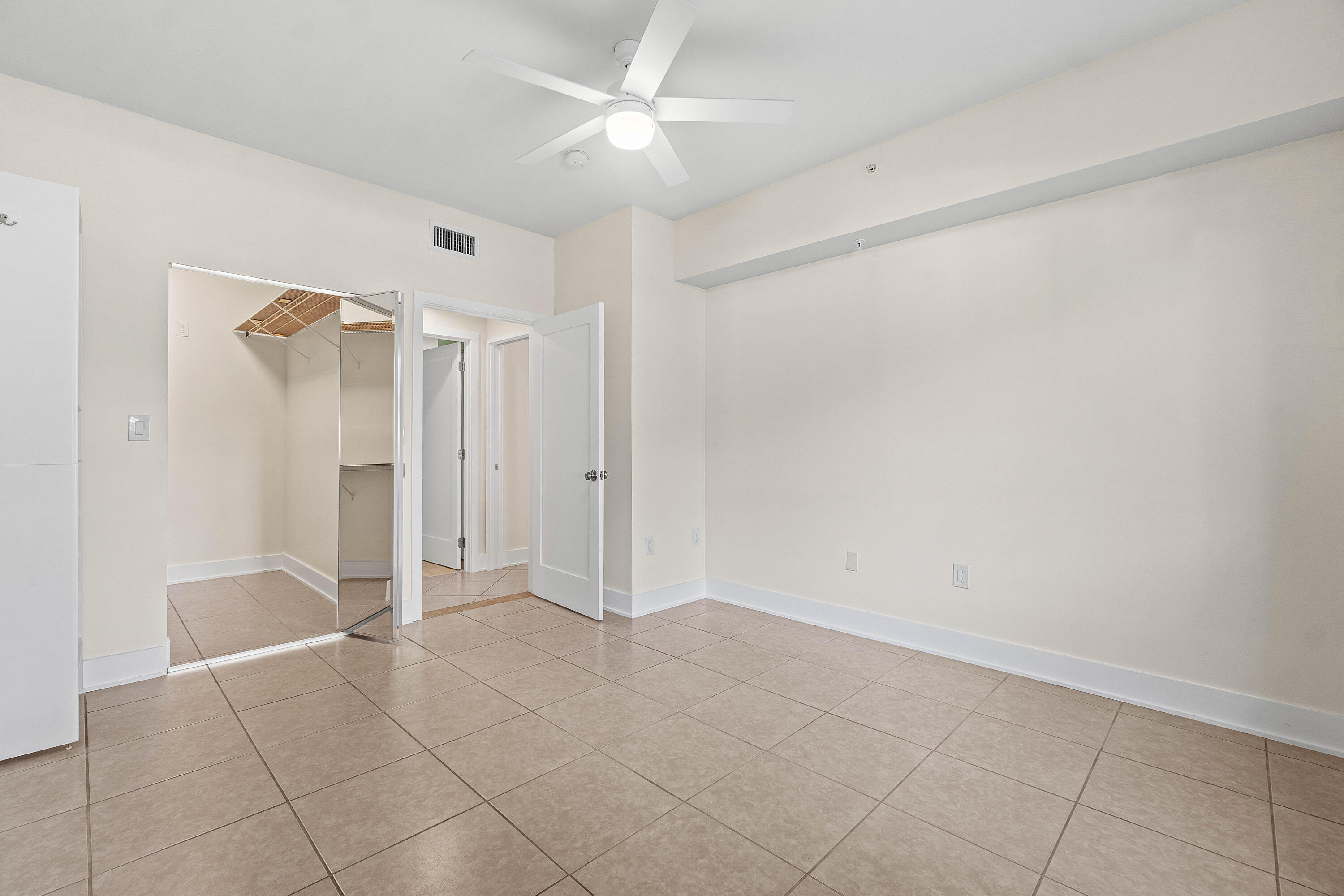 1000 Scotia Drive 102