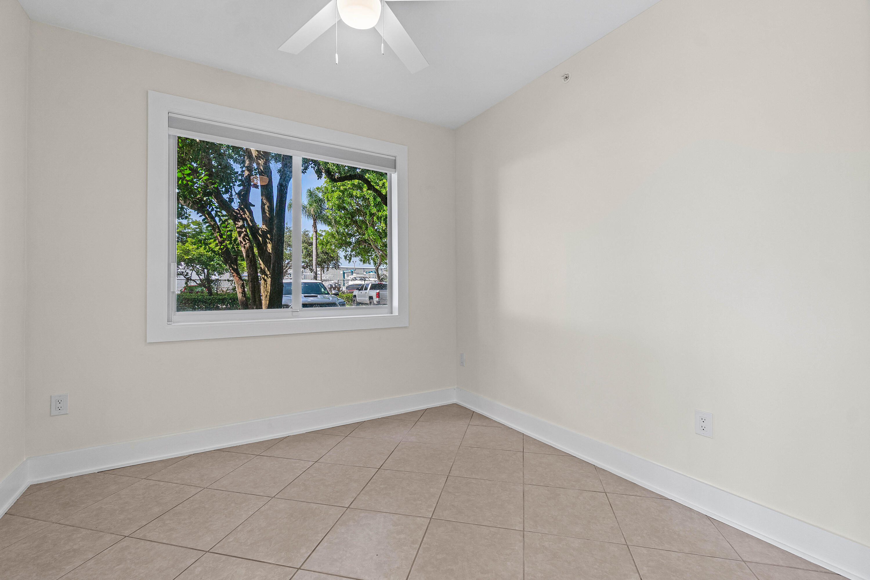 1000 Scotia Drive 102
