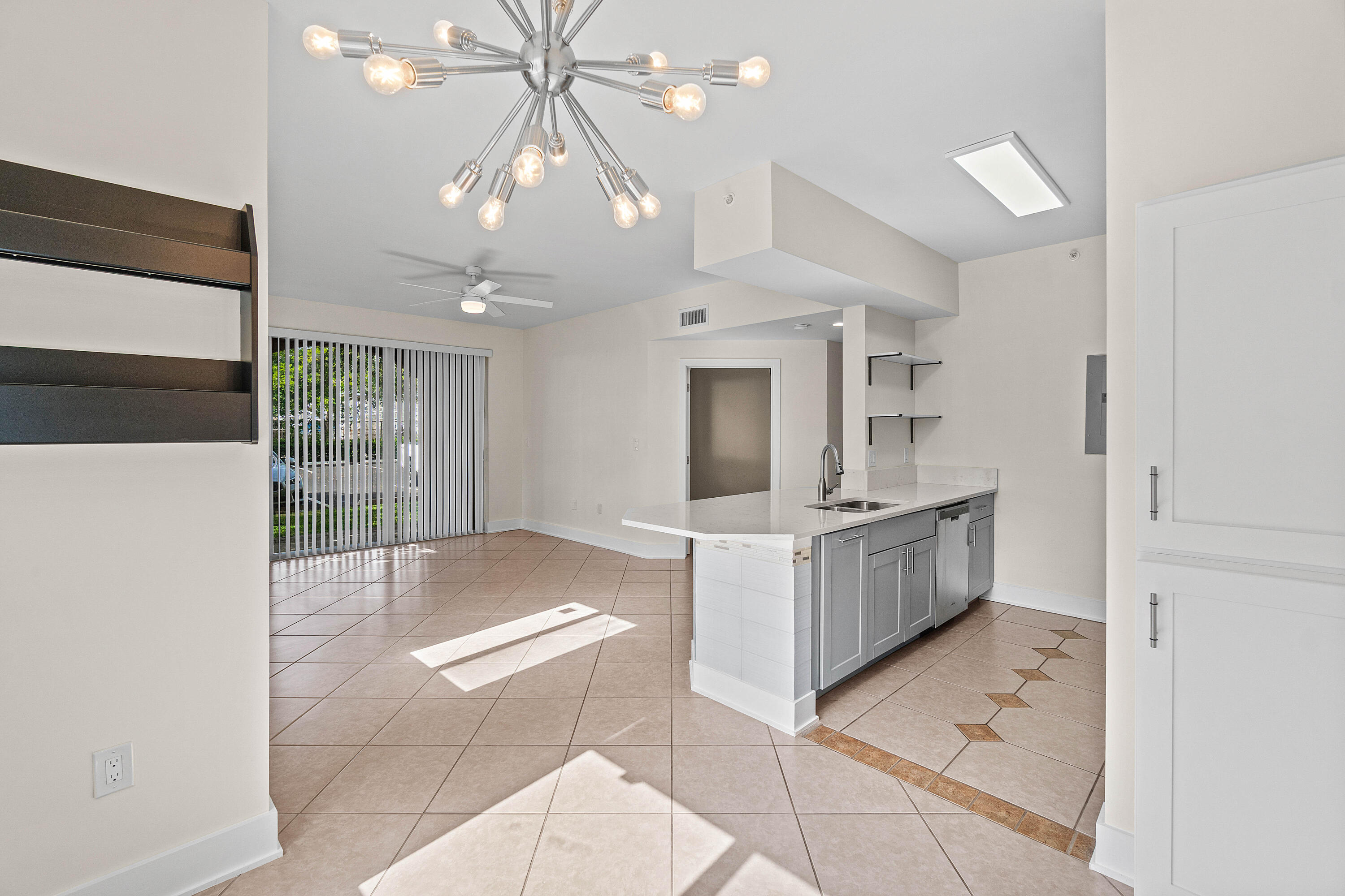 1000 Scotia Drive 102