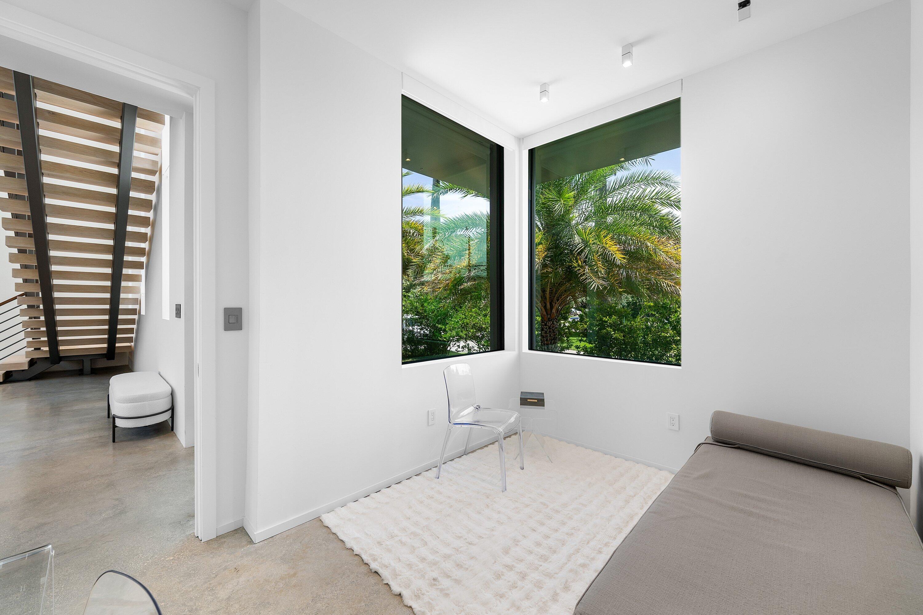 1650 E Terra Mar Drive, Lauderdale-By-The-Sea