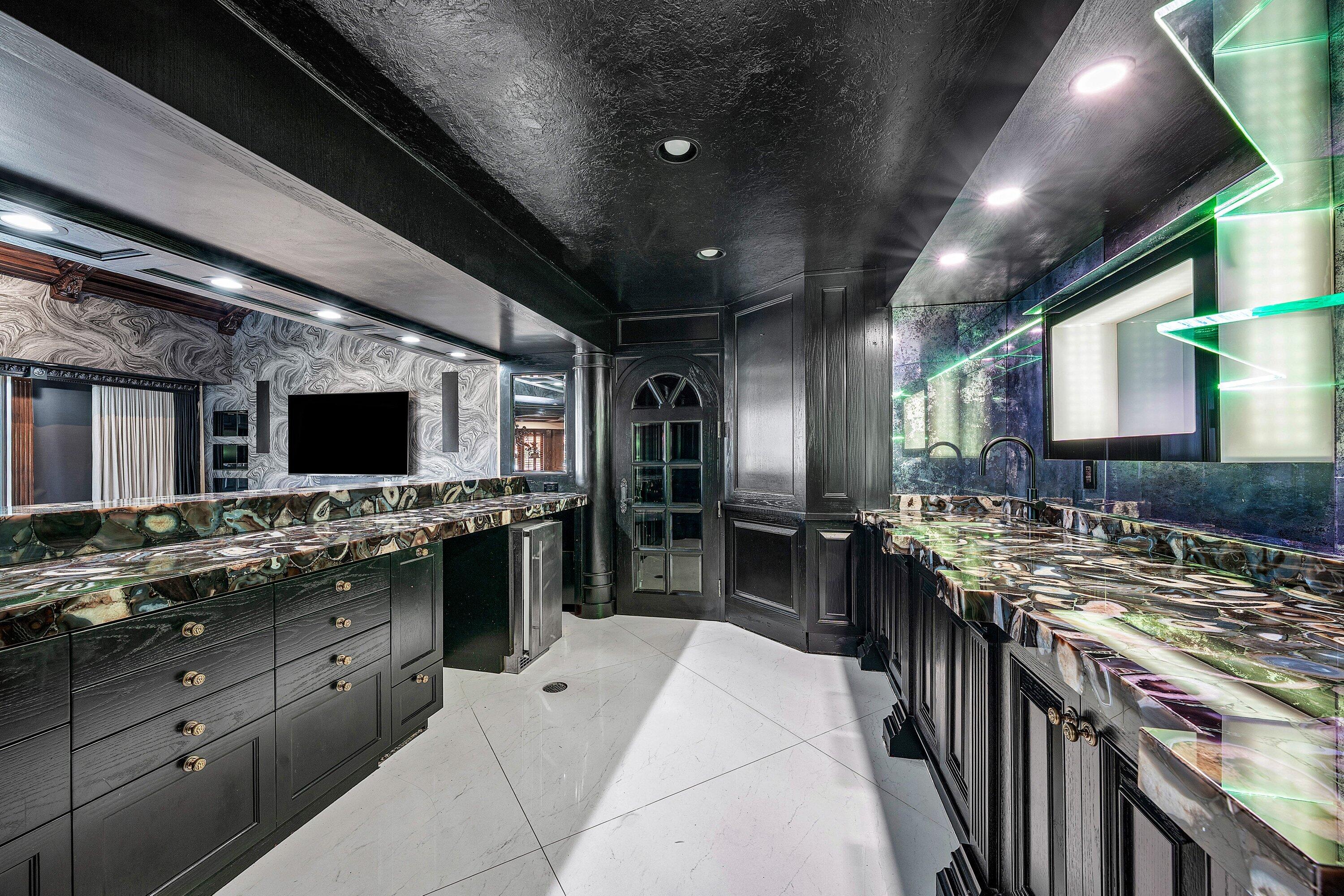3100 NE 46th Street