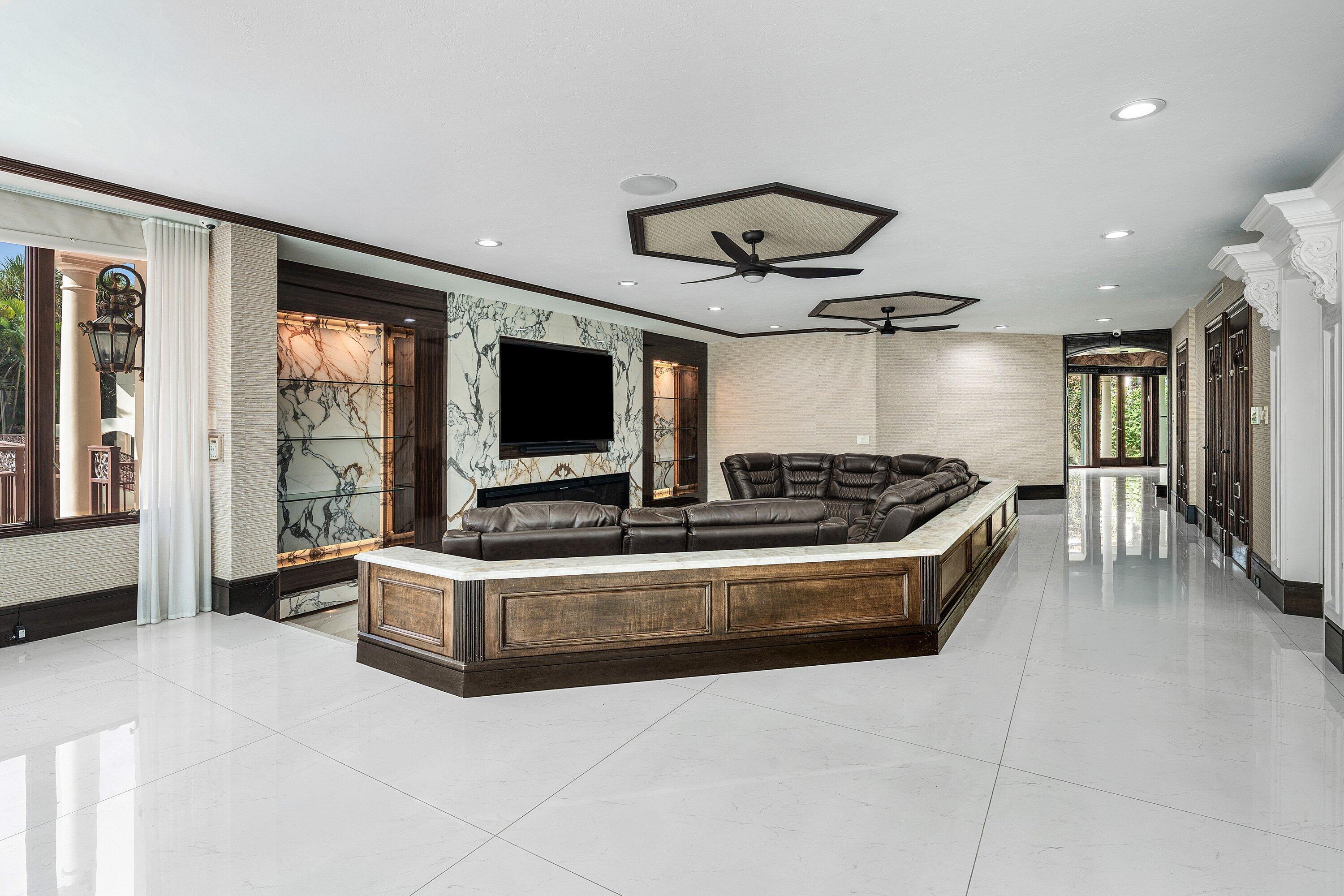 3100 NE 46th Street