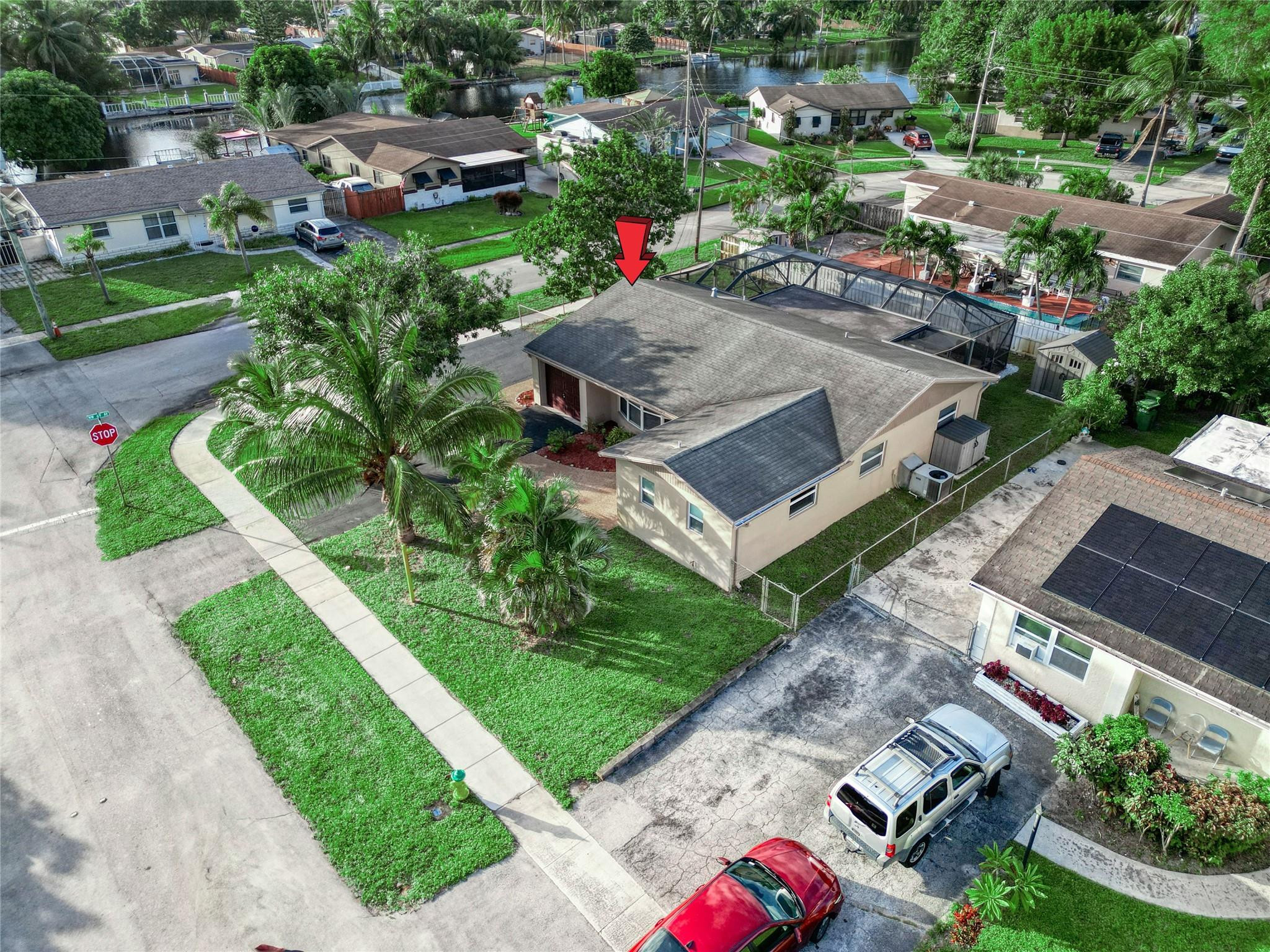 6841 NW 6th St