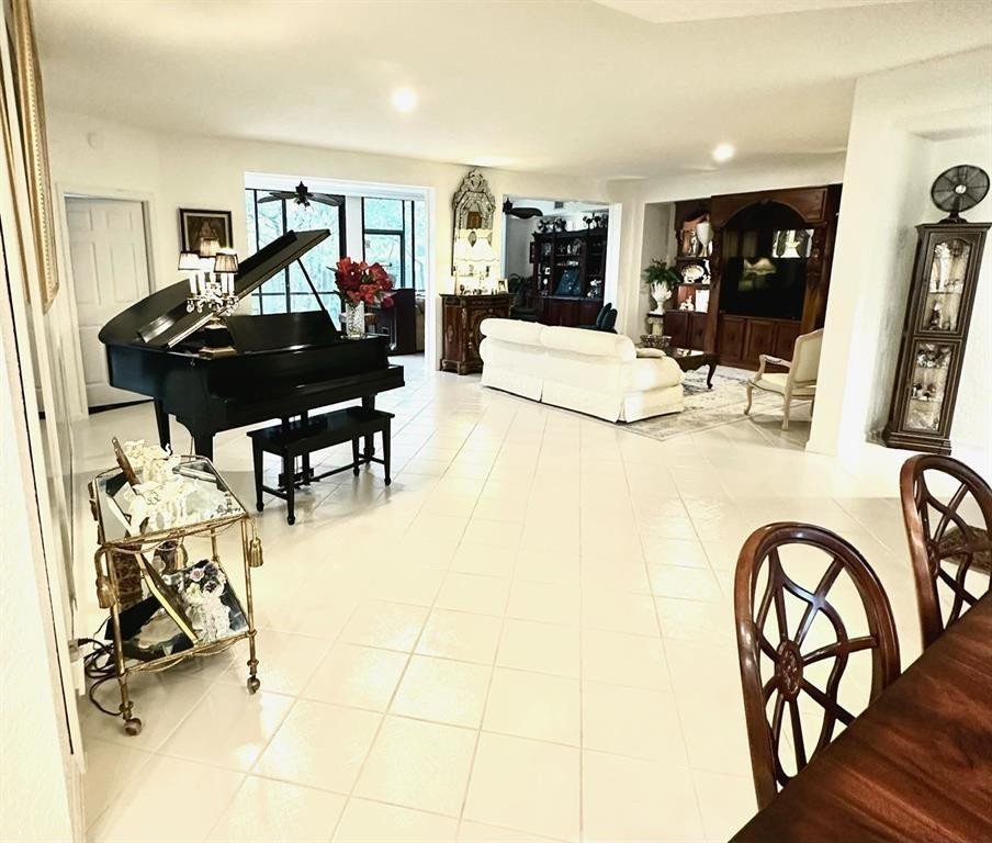 11698 Briarwood Cir 1