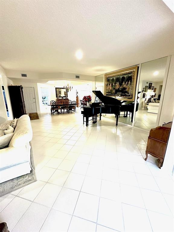 11698 Briarwood Cir 1