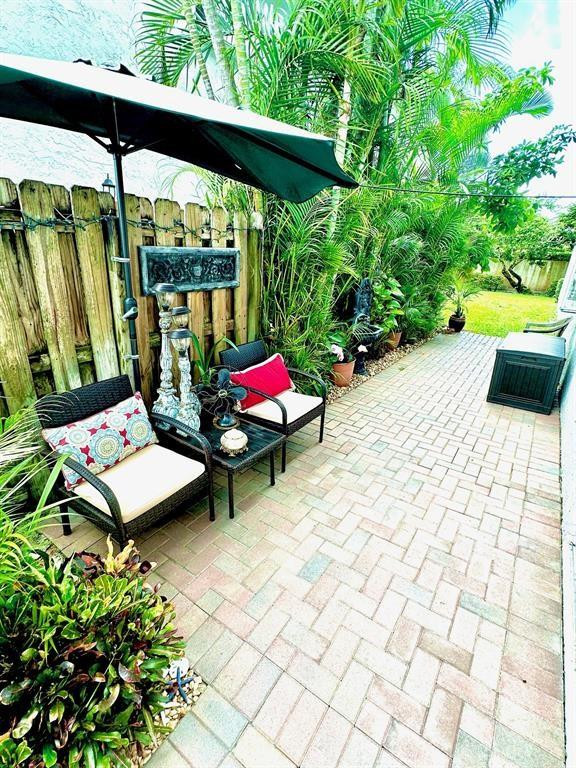 11698 Briarwood Cir 1