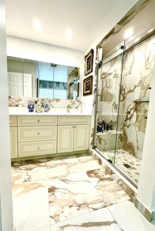 11698 Briarwood Cir 1