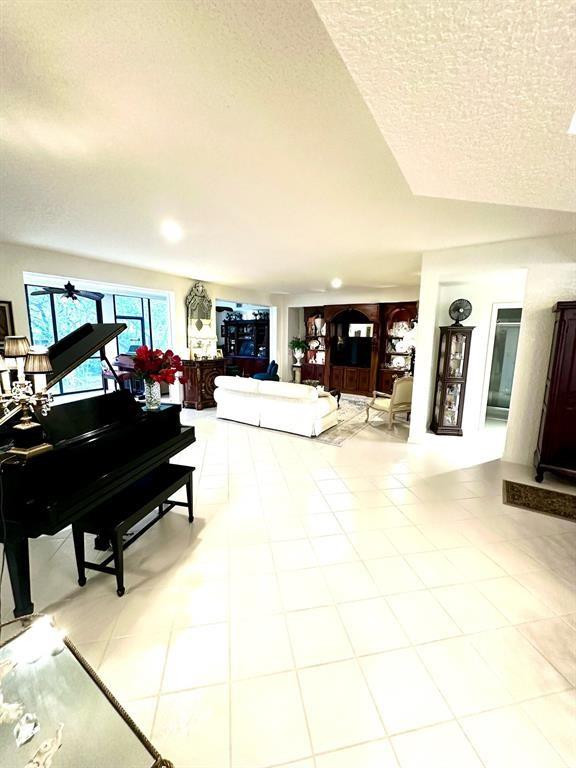 11698 Briarwood Cir 1