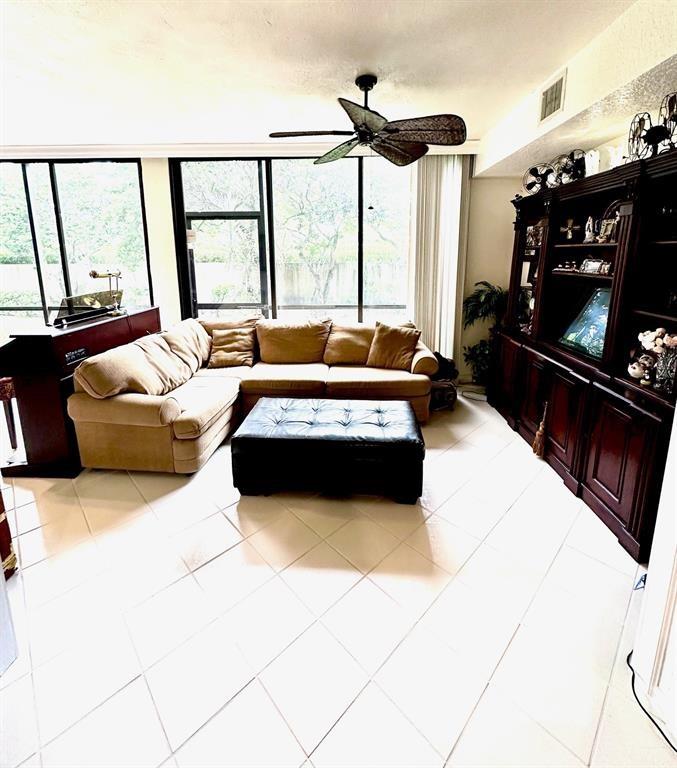 11698 Briarwood Cir 1