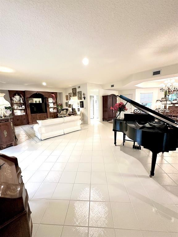 11698 Briarwood Cir 1