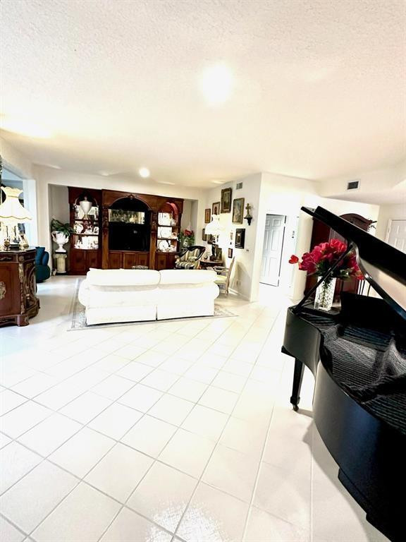 11698 Briarwood Cir 1