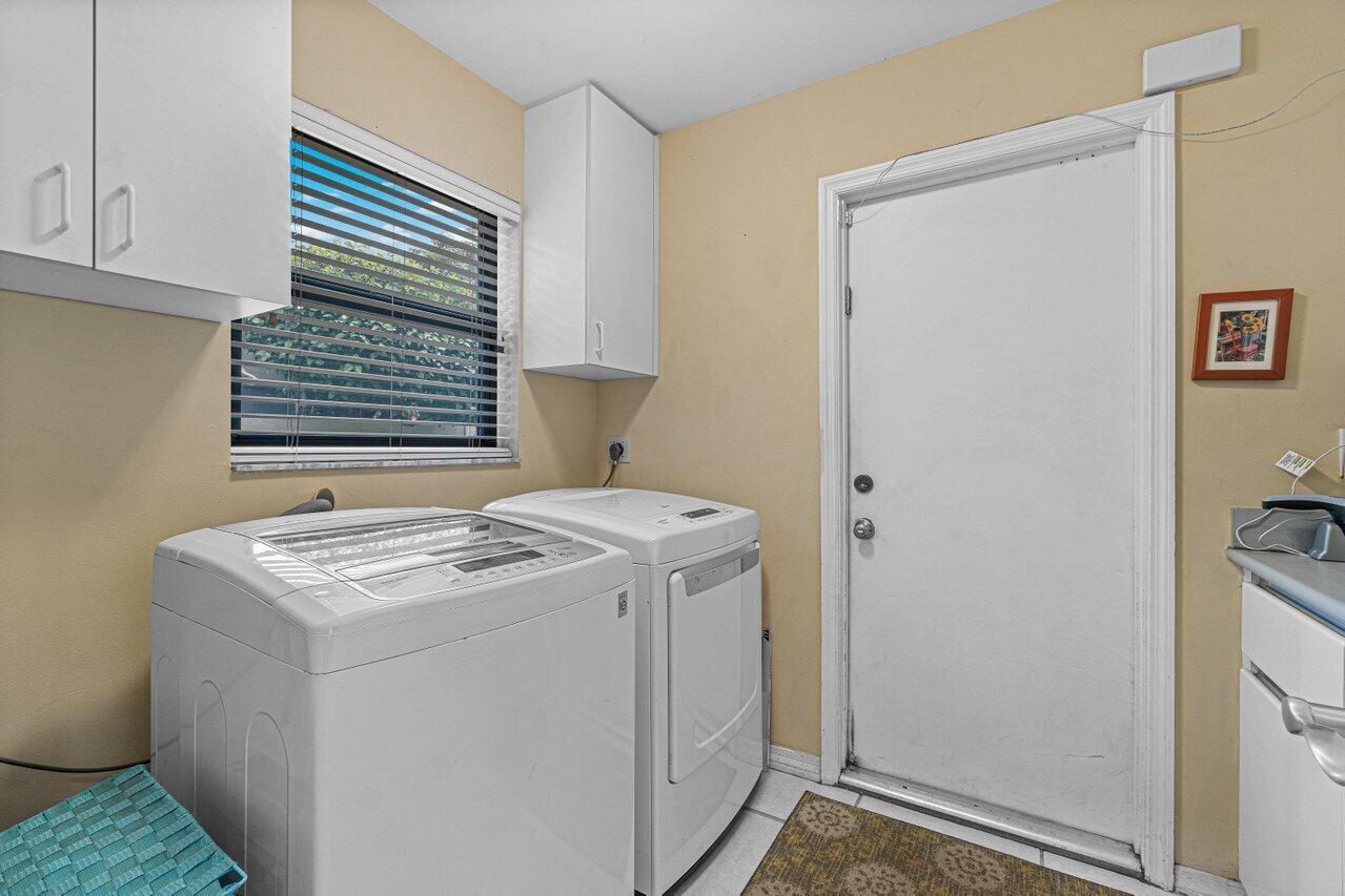 959 Parkside Circle N