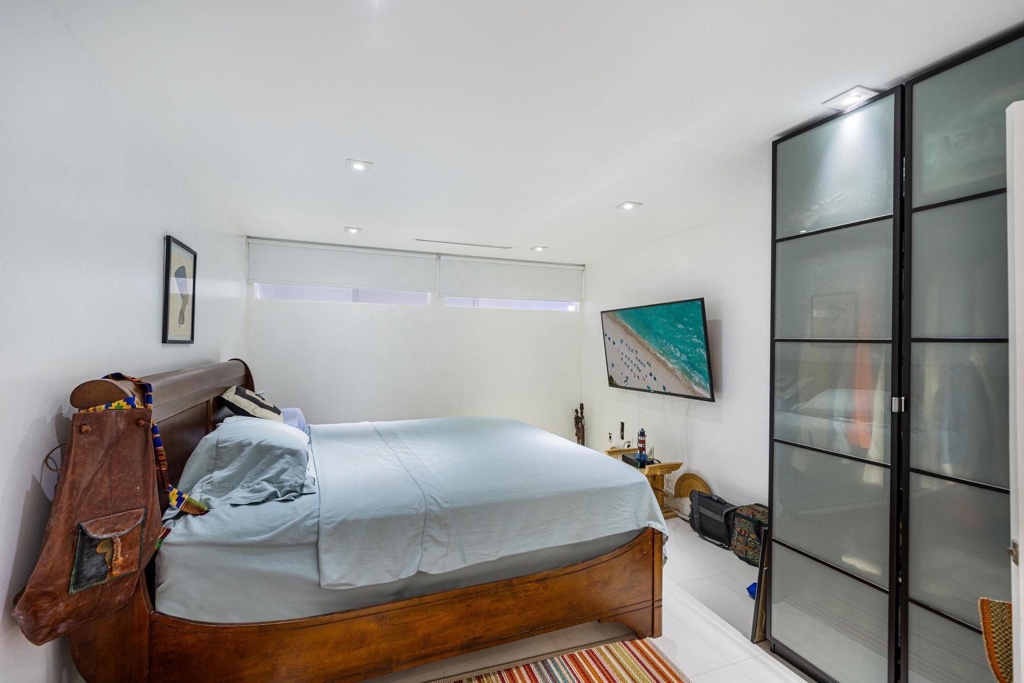 2750 NE 183rd Street 301