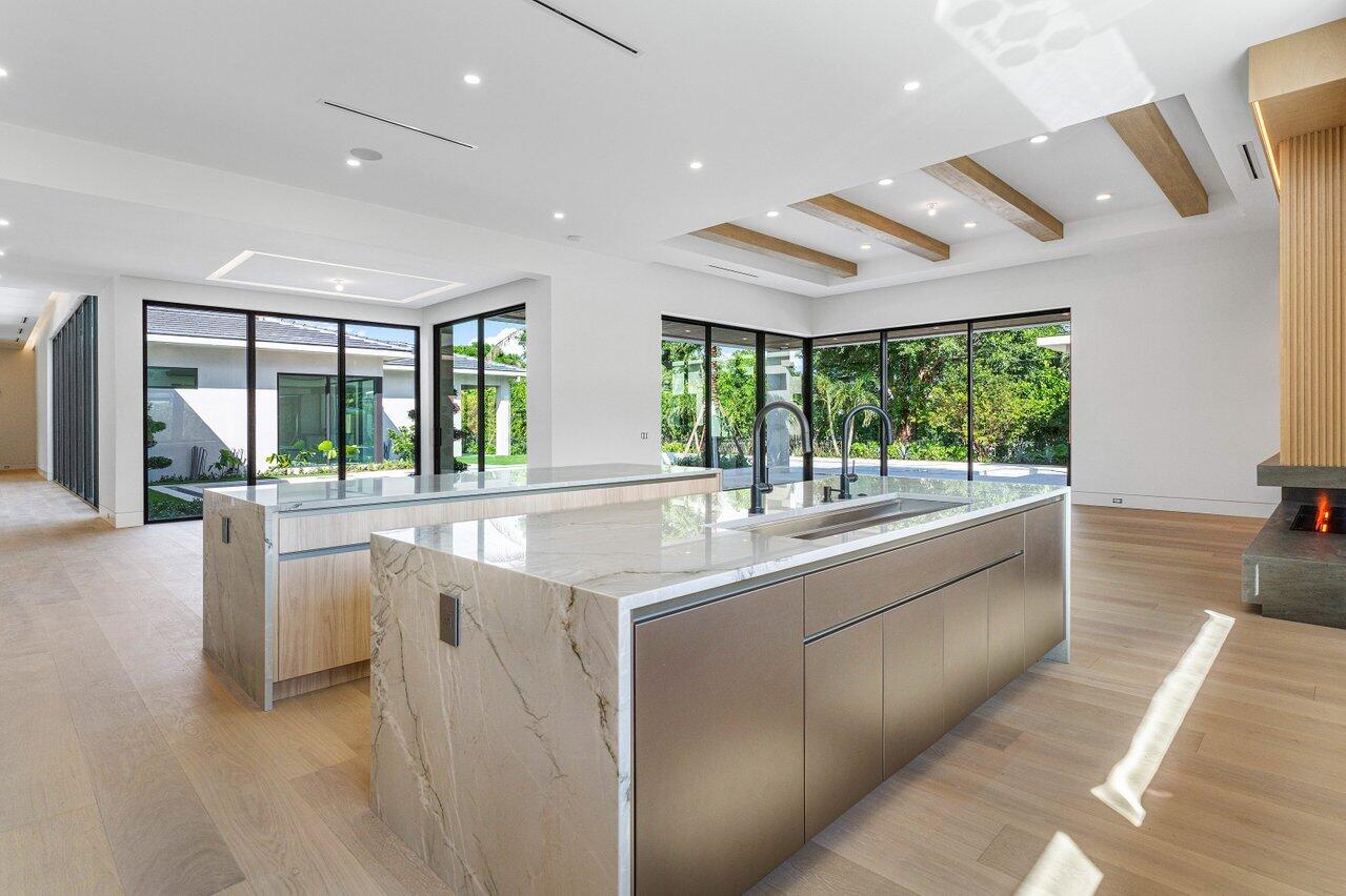 1216 Spanish River Road