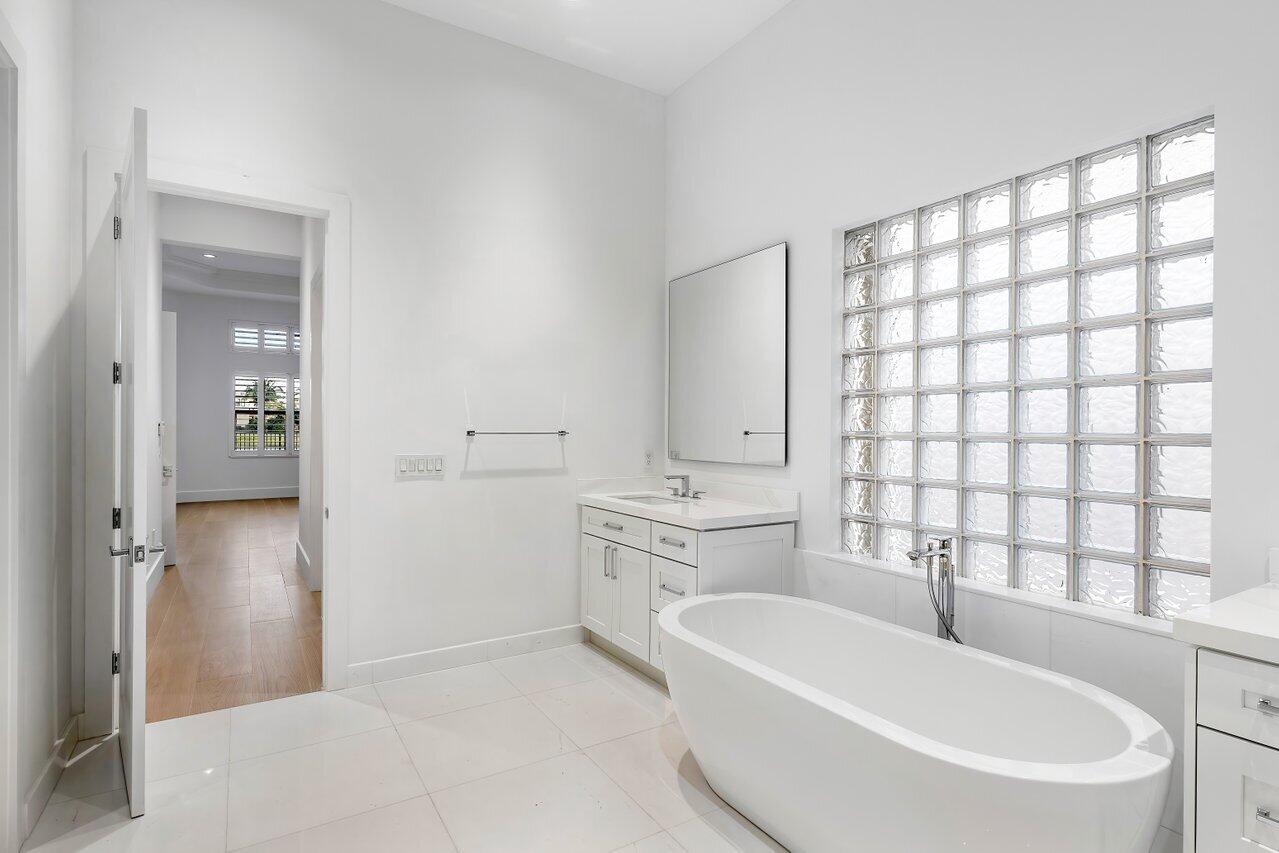 16566 Sagamore Bridge Way