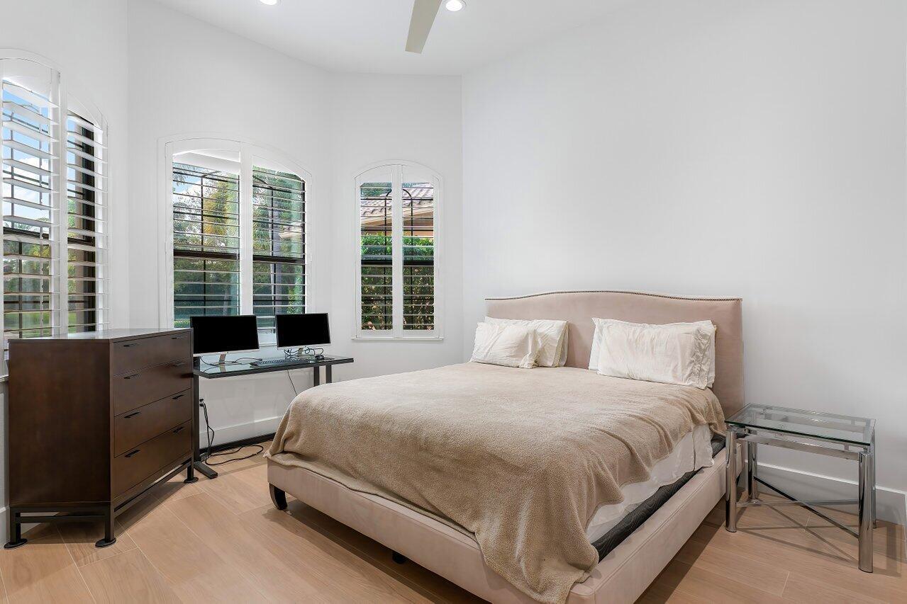 16566 Sagamore Bridge Way