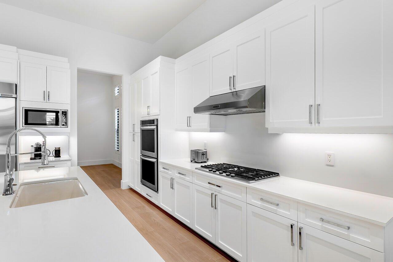 16566 Sagamore Bridge Way