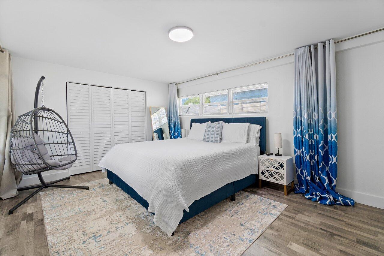 108 SE 11th Avenue