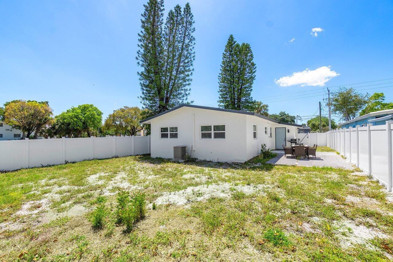 108 SE 11th Avenue