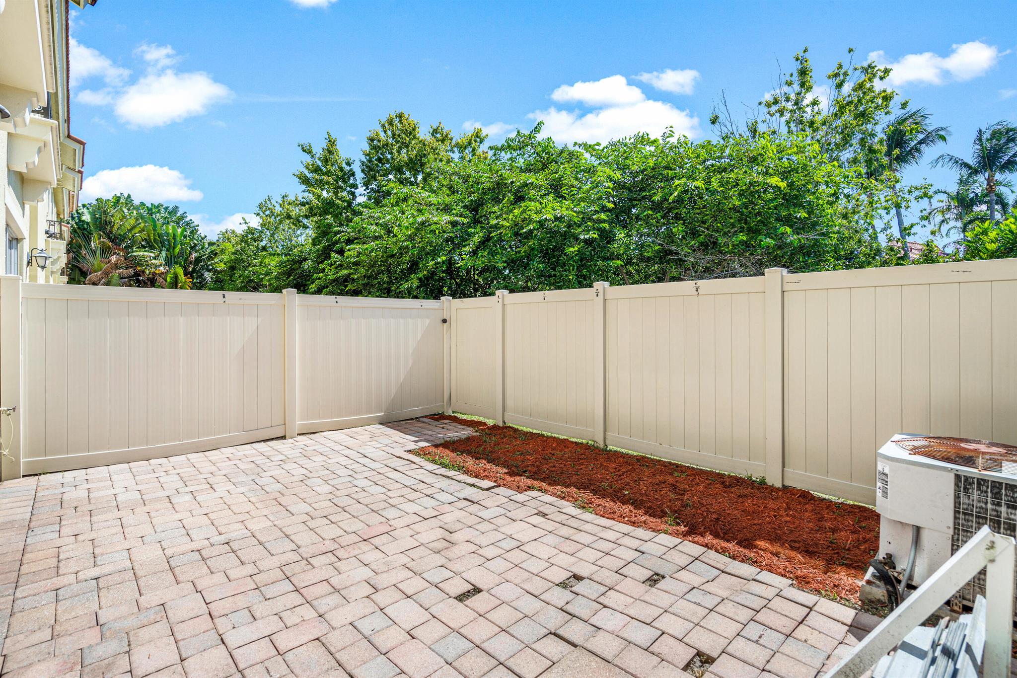 109 Lake Monterey Circle