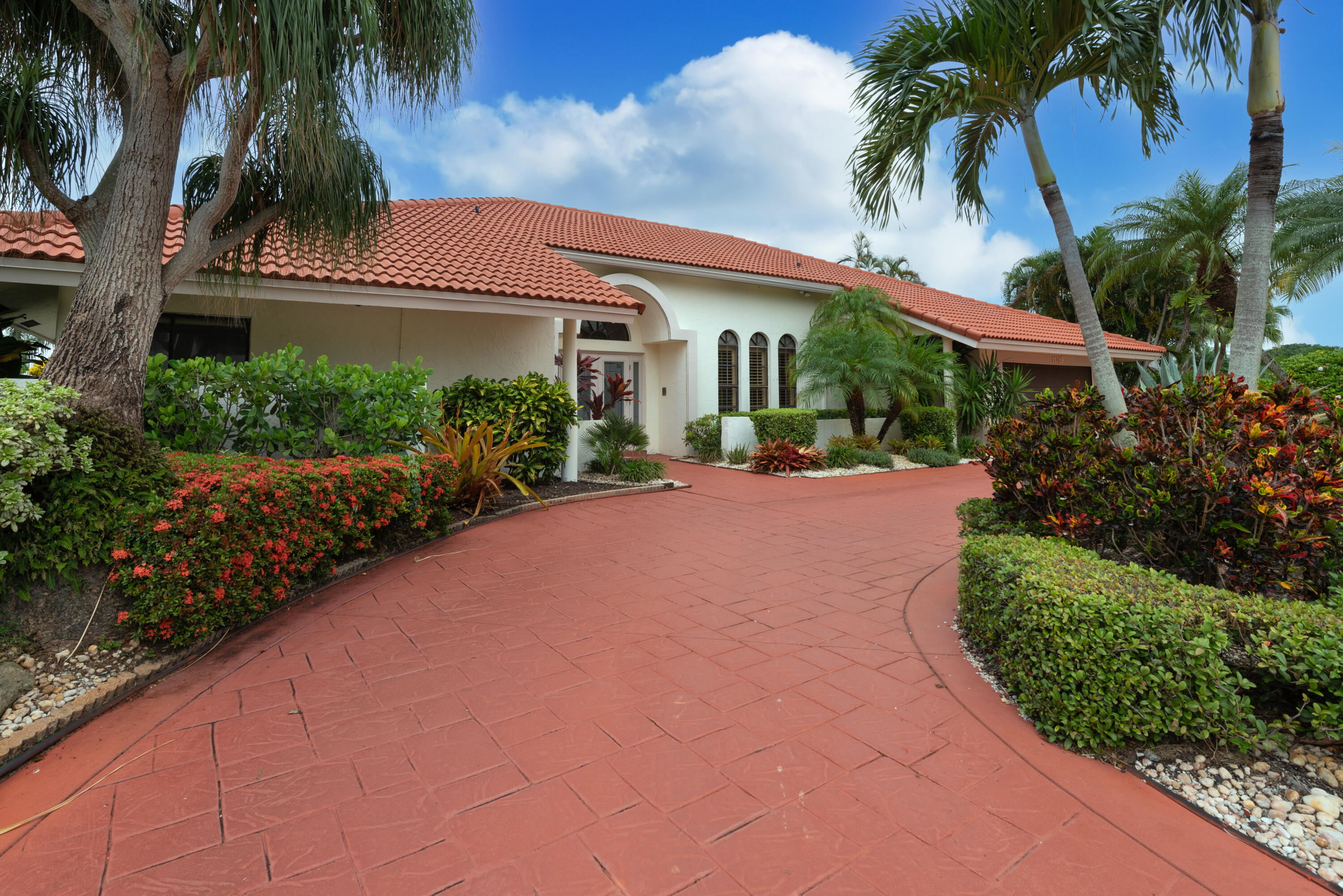 11319 Boca Woods Lane