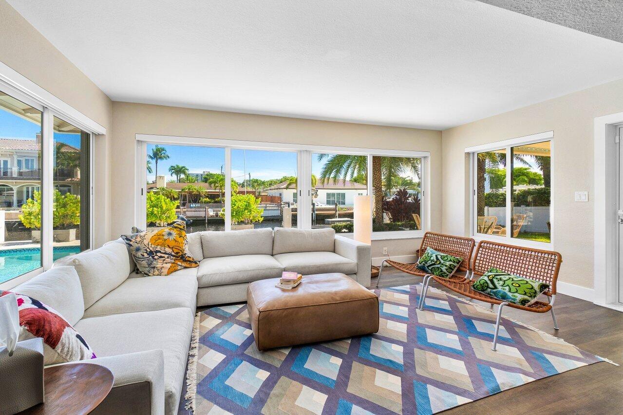 2380 SE 10th Court