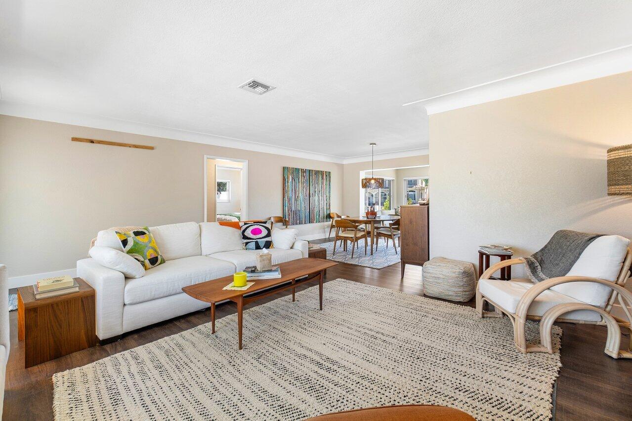 2380 SE 10th Court