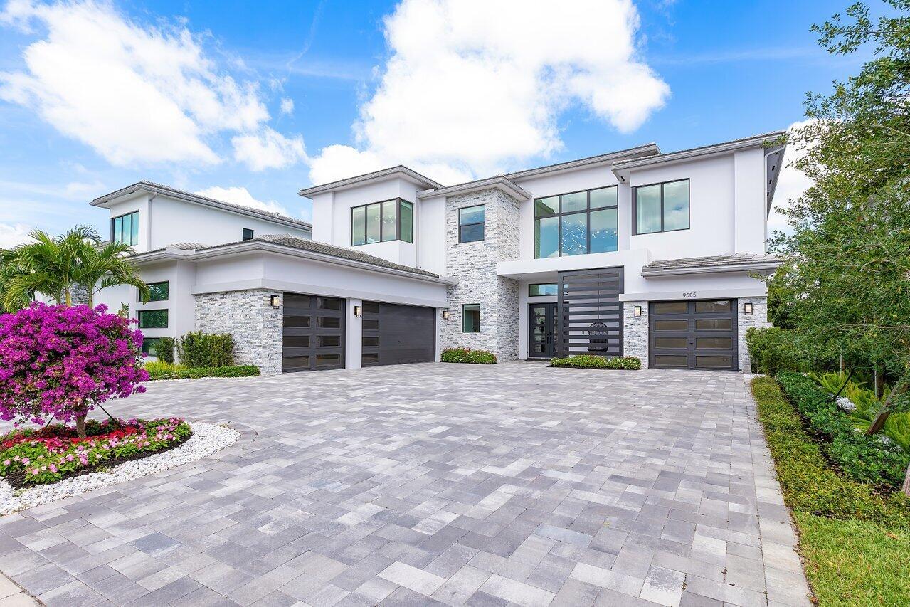 9585 Vescovato Way