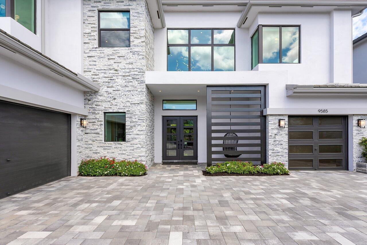 9585 Vescovato Way