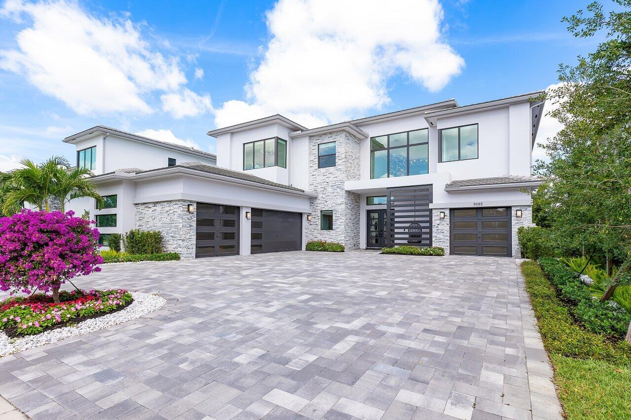 9585 Vescovato Way