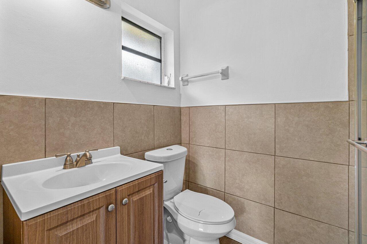 502 NE 48th Street