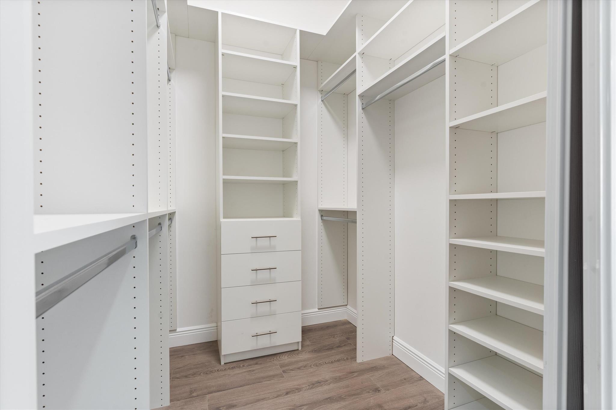 7127 Lombardy Street