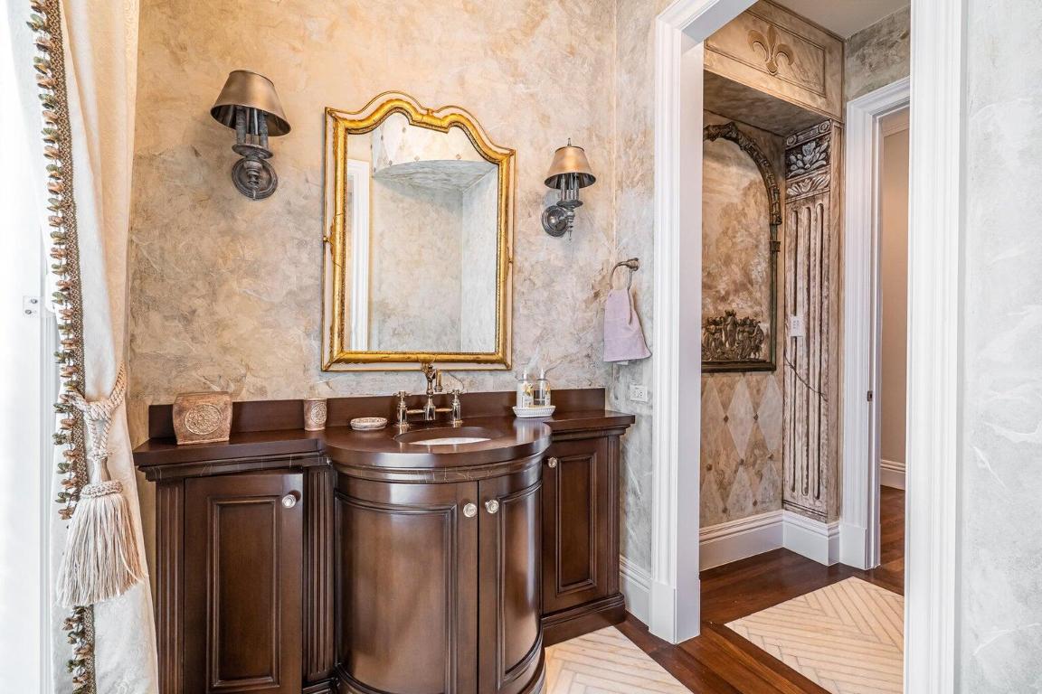 485 NE Spanish Trail