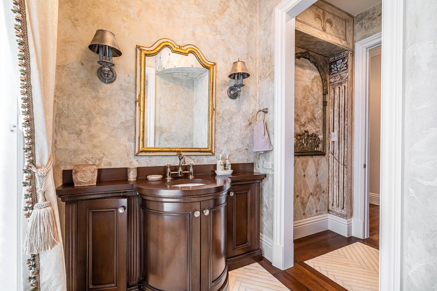 485 NE Spanish Trail