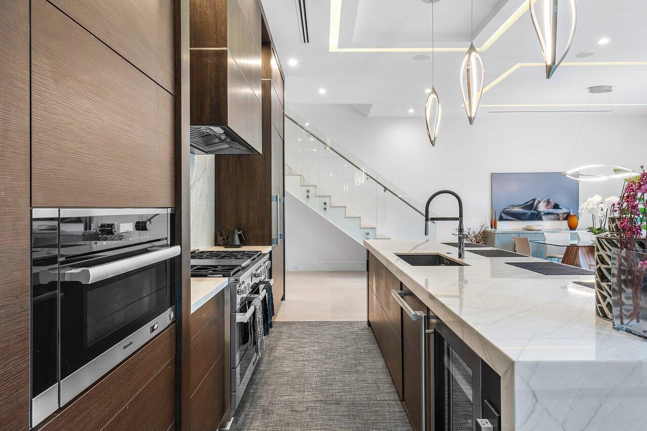 3094 Cadiz Road