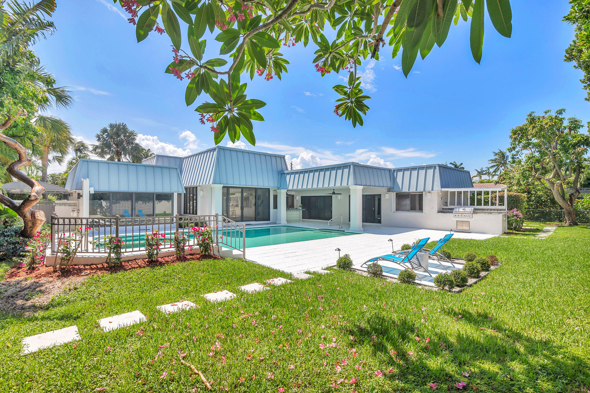 2400 Spanish River Road