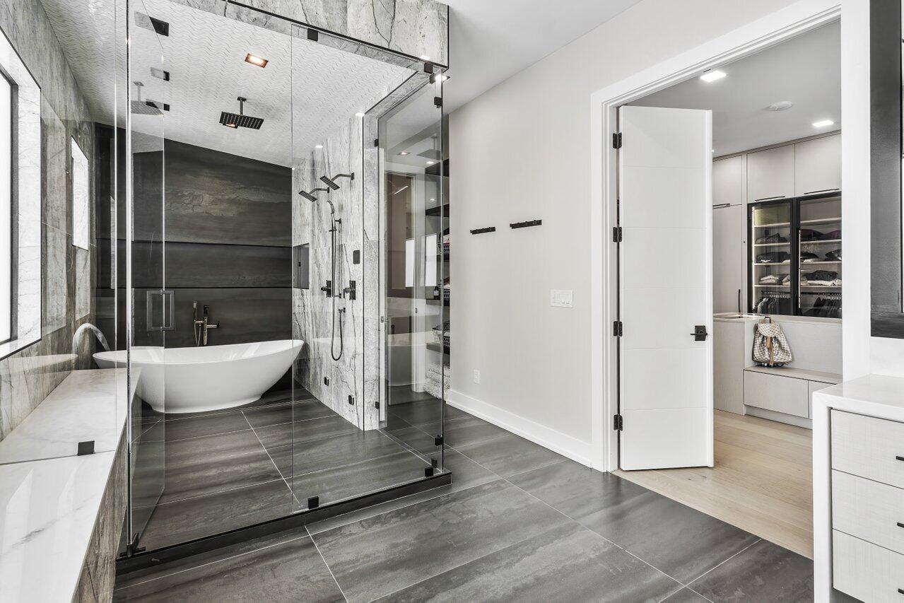 9900 Espresso Manor