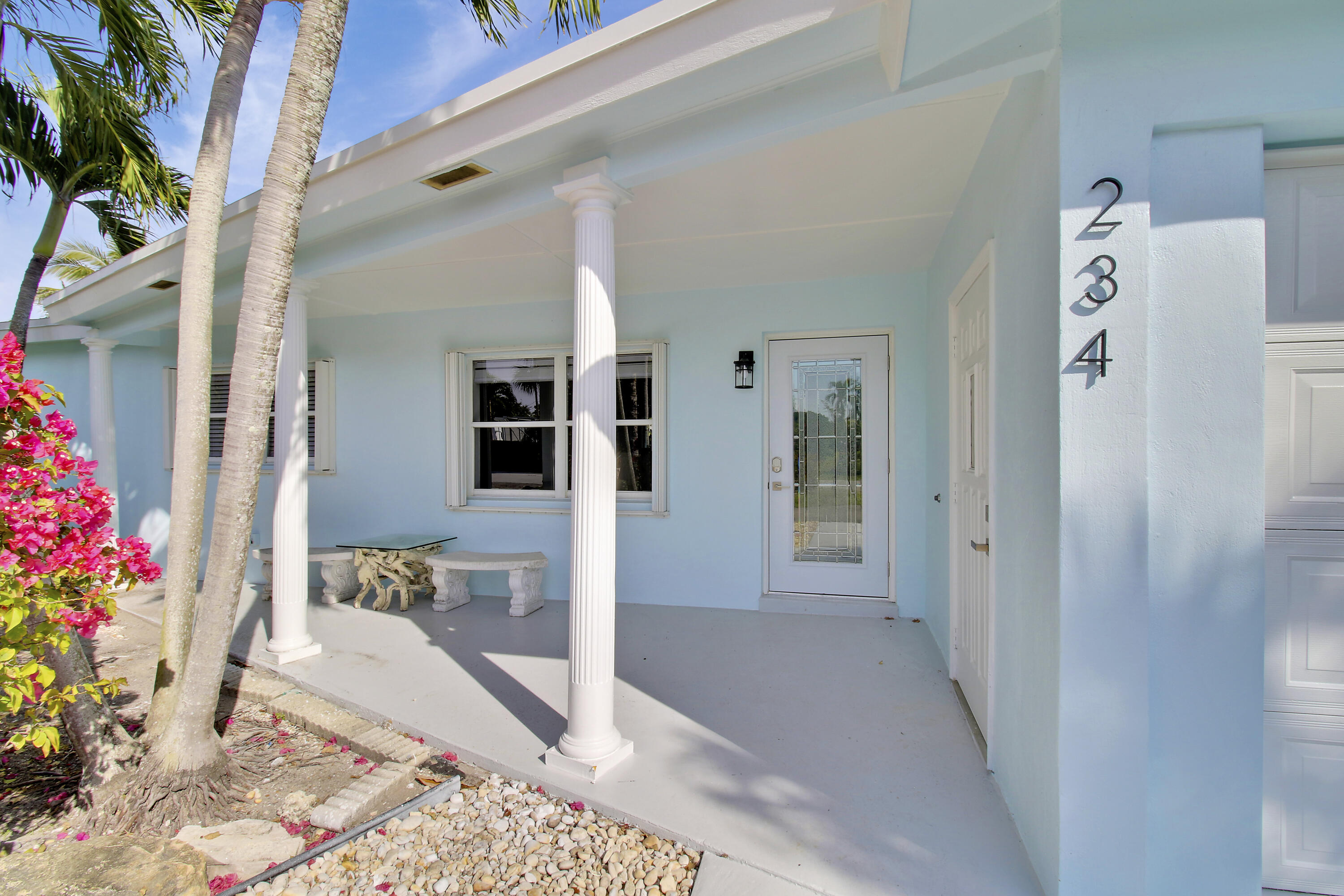 234 S Seacrest Circle