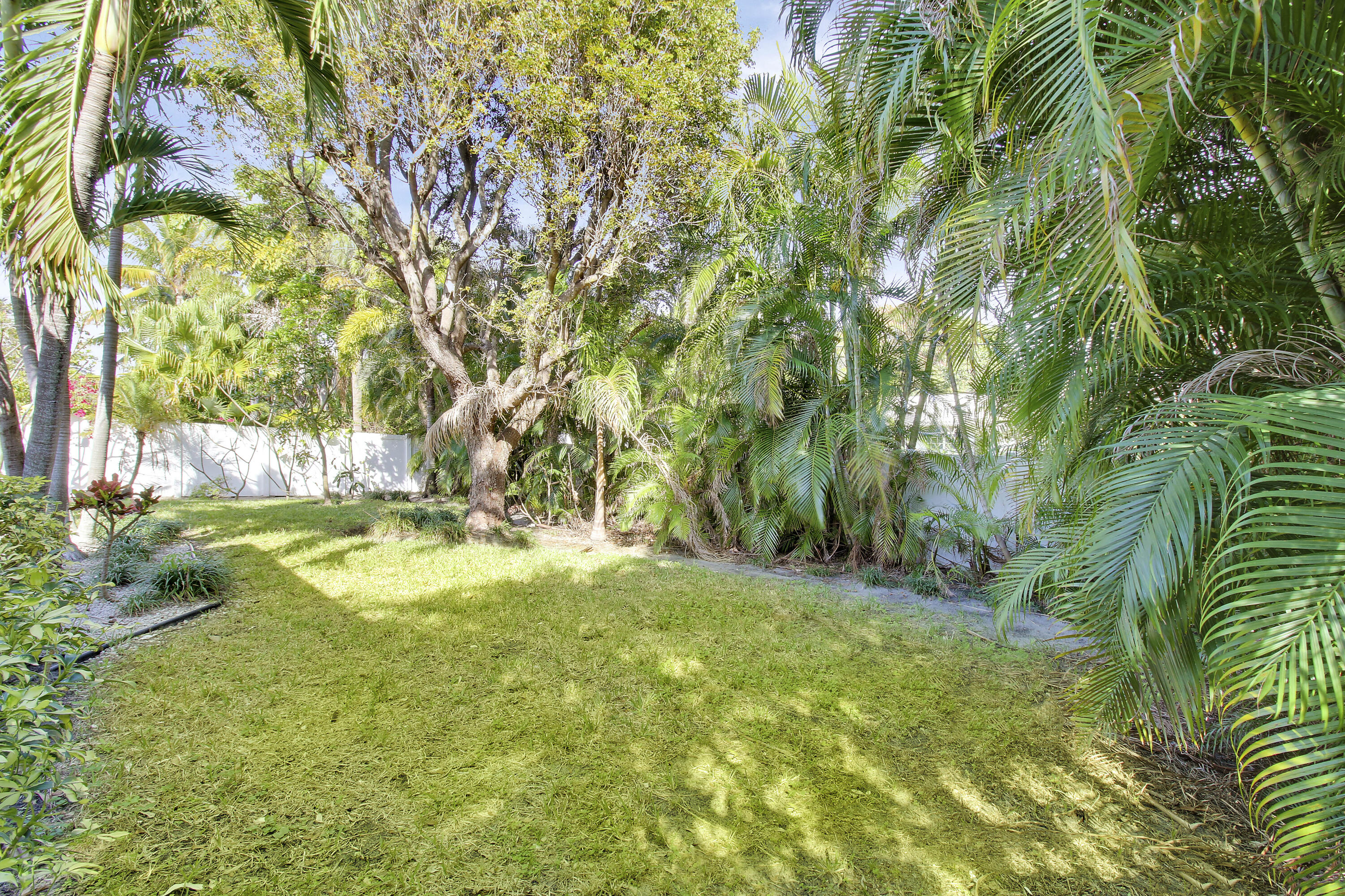 234 S Seacrest Circle