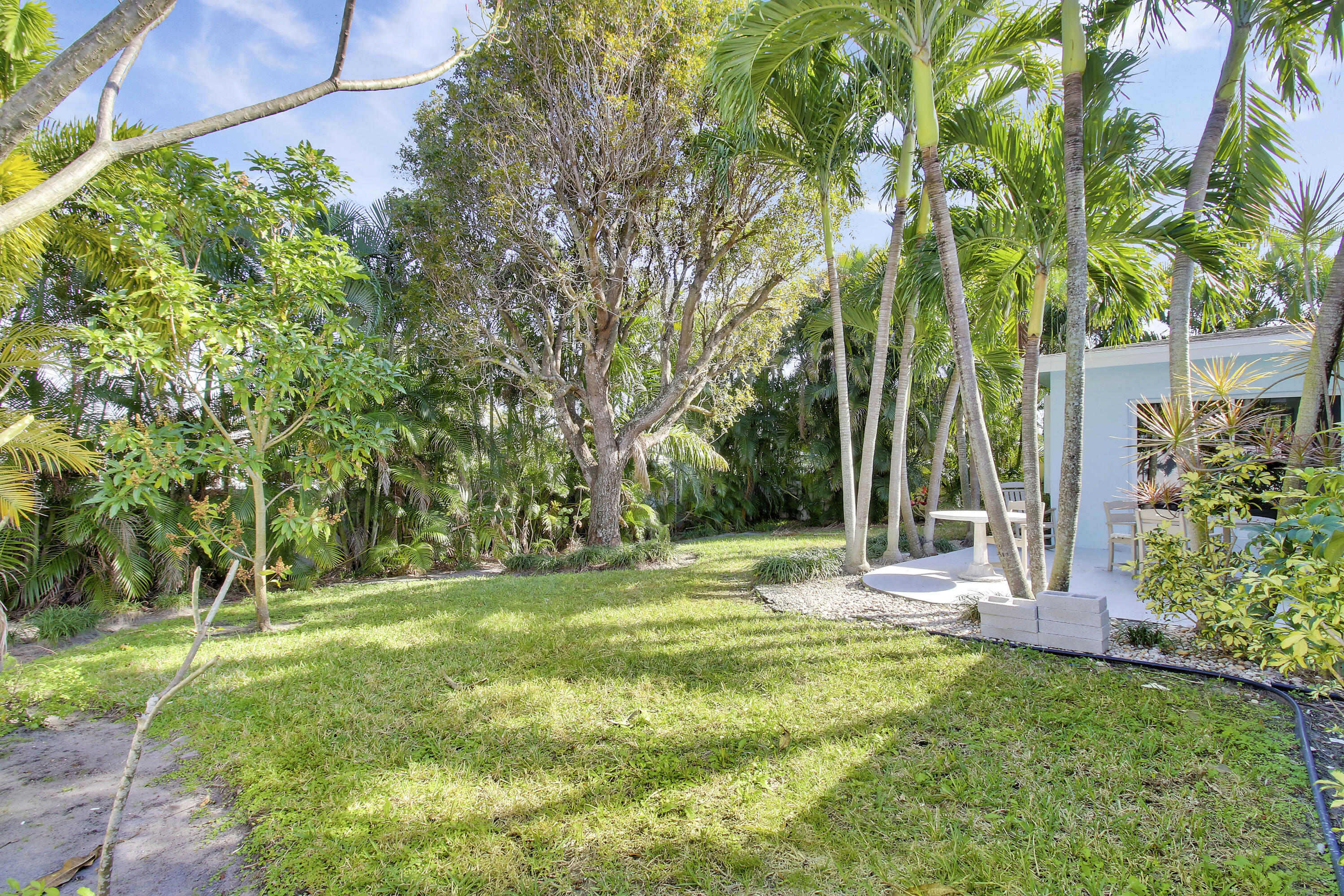 234 S Seacrest Circle