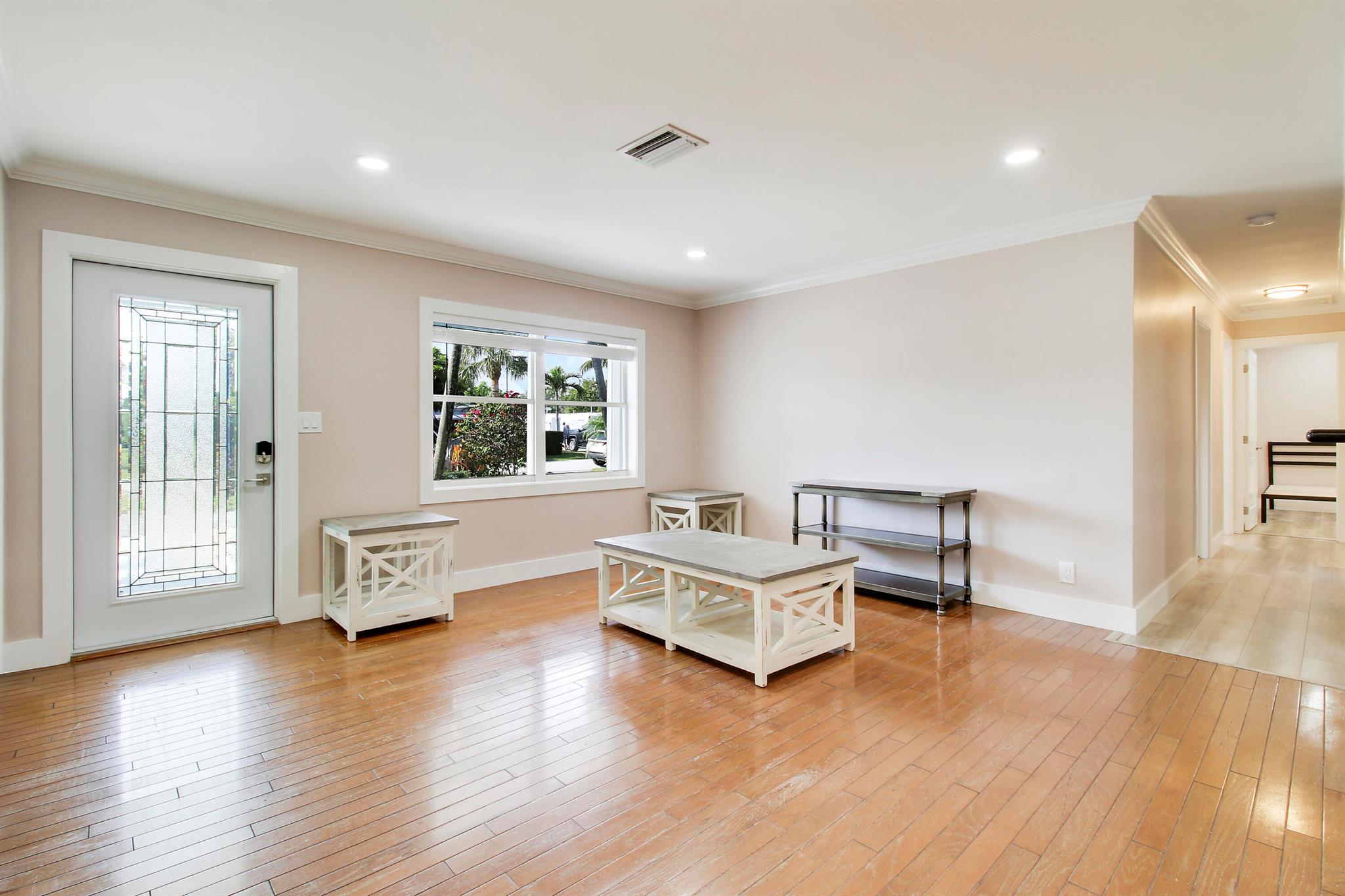 234 S Seacrest Circle