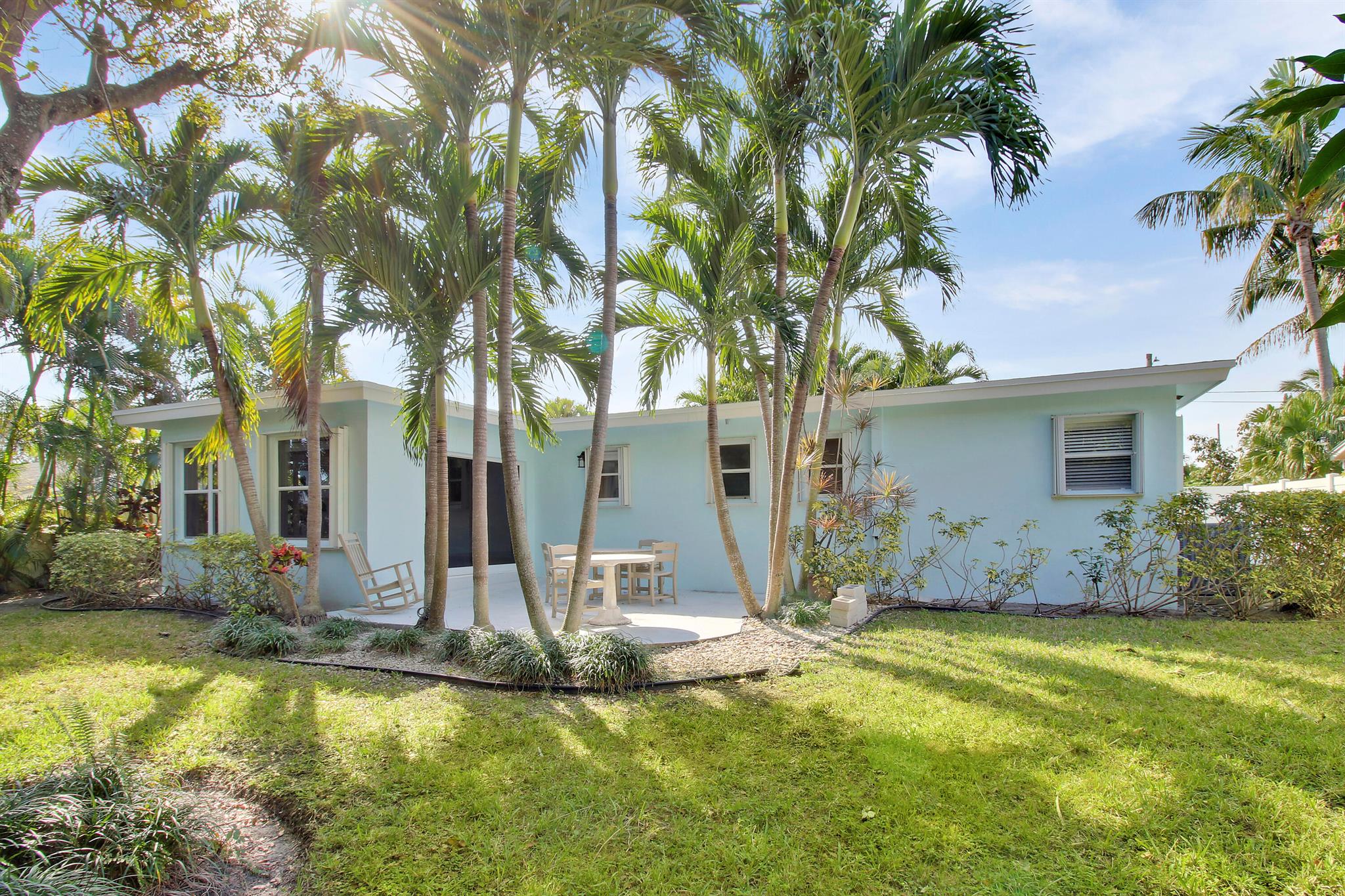 234 S Seacrest Circle