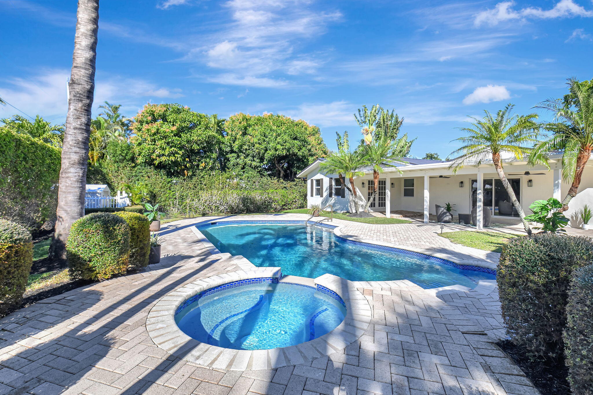 1010 NW 3rd Avenue