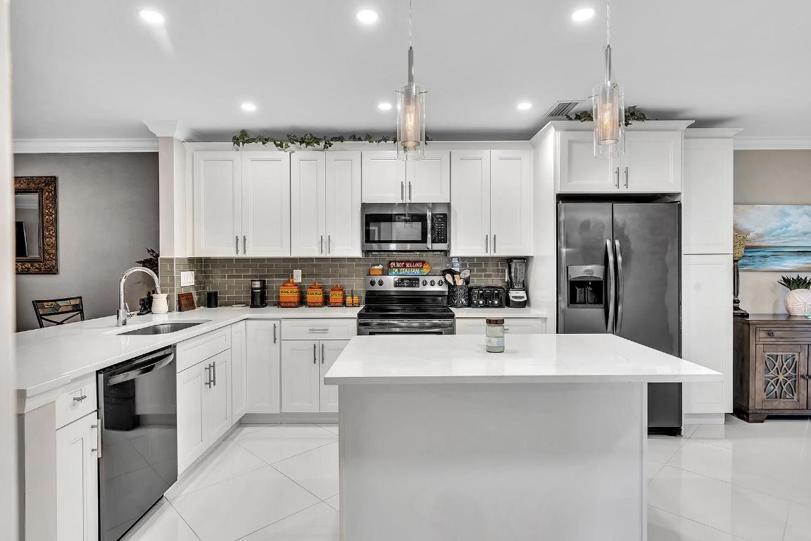 13323 Pineapple Palm Court A