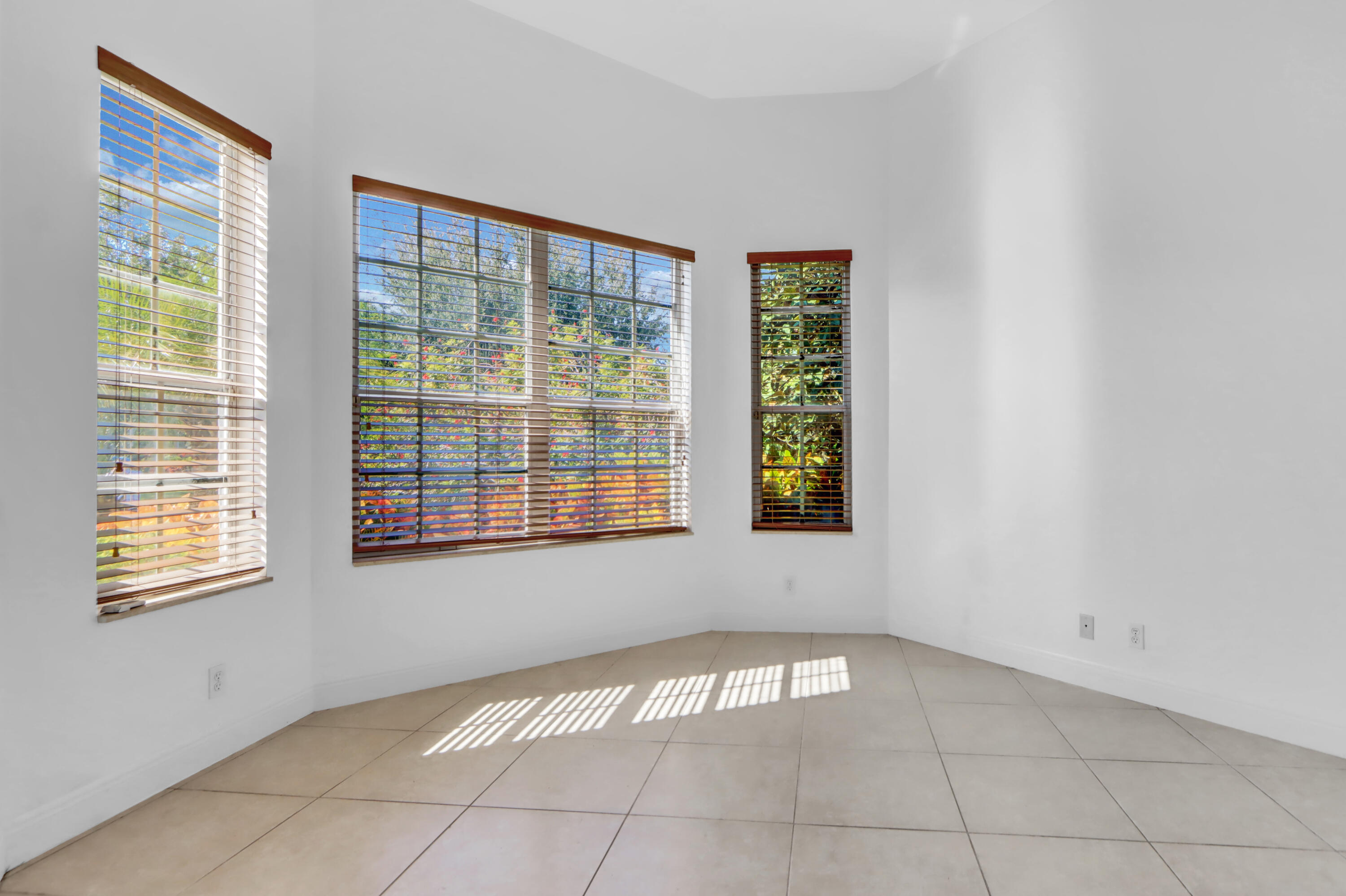 15274 Fiorenza Cir Circle